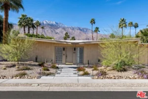521 N Monterey Rd, Palm Springs, CA