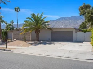 685 N Farrell Dr, Palm Springs